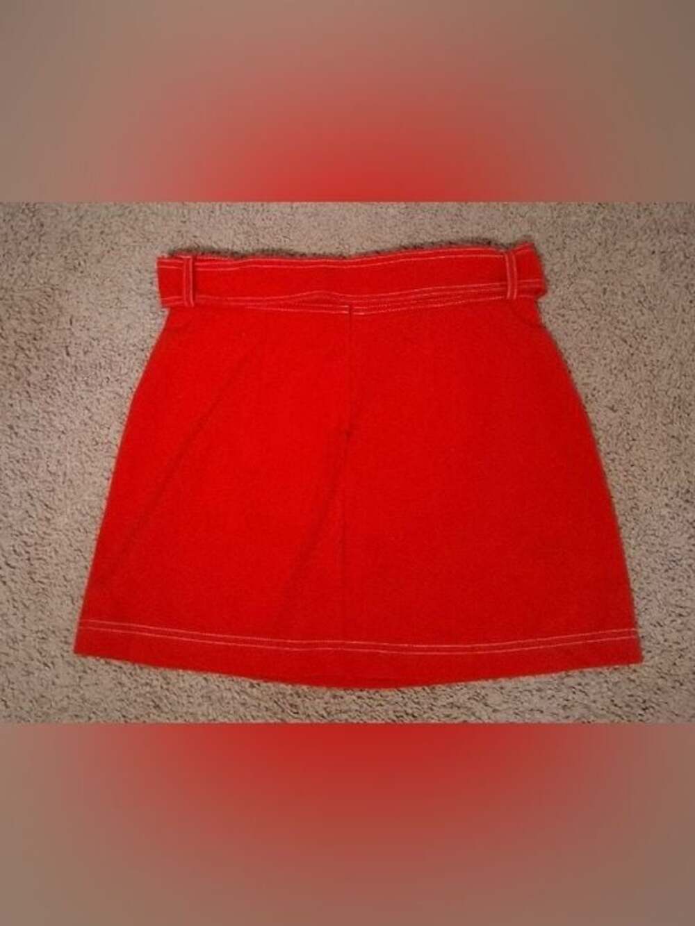 Red Belted Mini - Picture 4 of 5